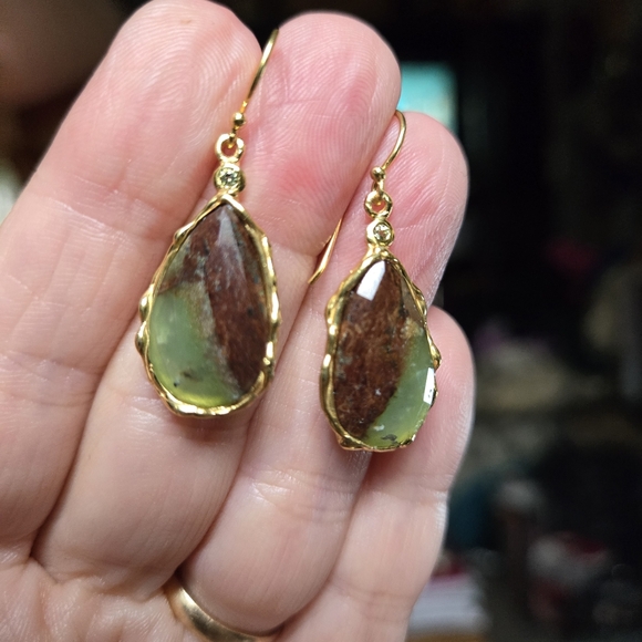 Chrysoprase & Topaz sterling & gold earrings - Picture 5 of 8